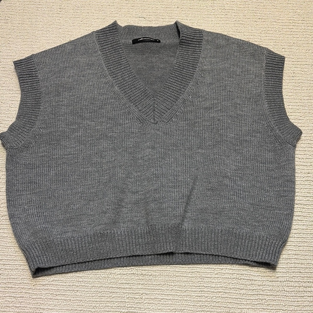 Olivaceous Gray V-Neck Sweater